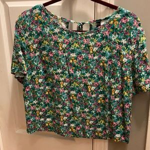 Floral women’s shirt cropped